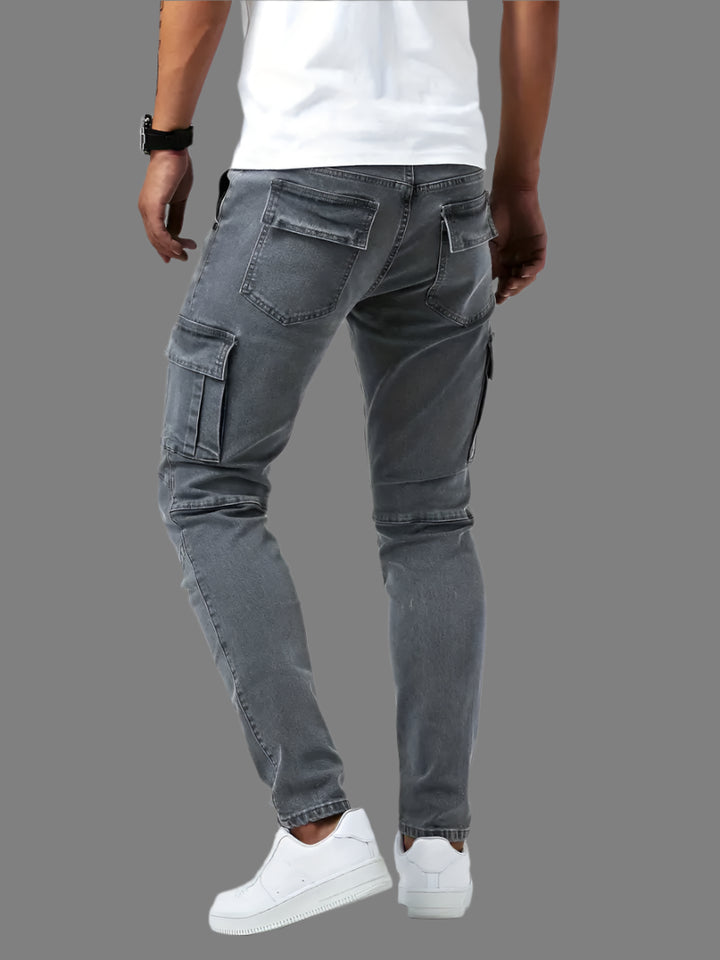 Mannen | Strakke cargojeans met nette afwerking en zijzakken