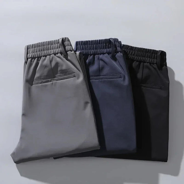 Mannen | Broek met een subtiele textuur en een sluiting aan de voorkant