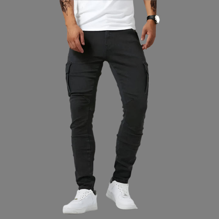 Mannen | Strakke cargojeans met nette afwerking en zijzakken